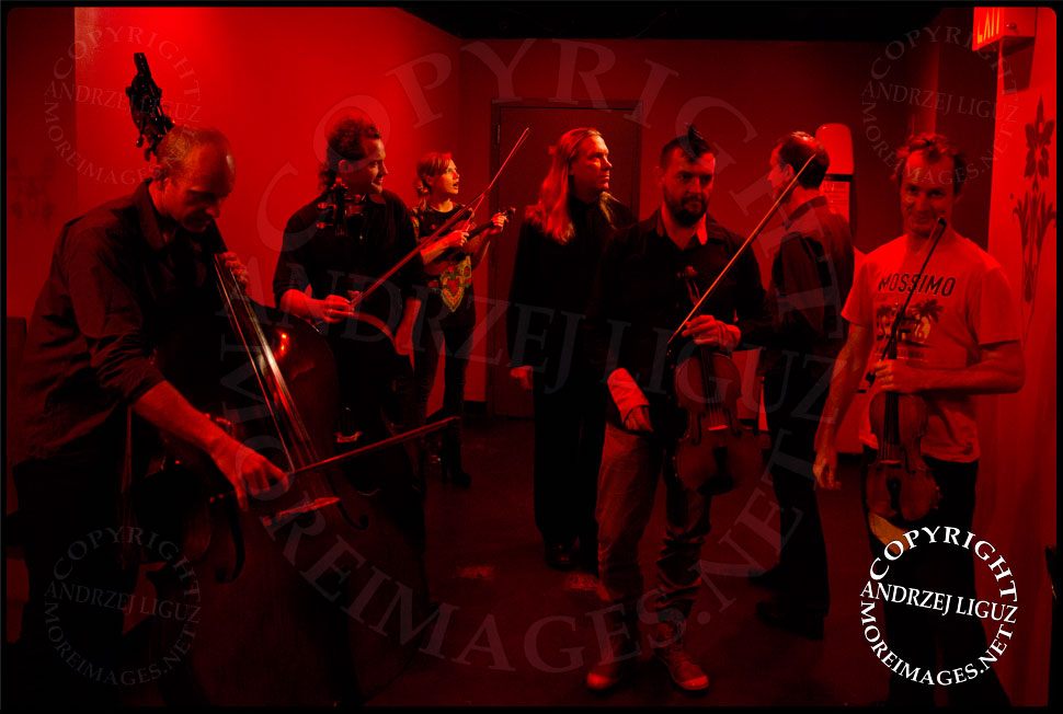 Members of ACO Underground warming up before their show at Le Poisson Rouge © Andrzej Liguz/moreimages.net. Not to be used without permission