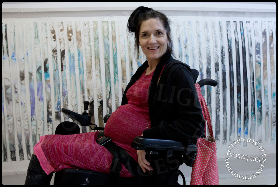 Artist Theresa Byrnes pregnant with her son Sparrow Joe Louis 2013-10-25 in her East Village Gallery 'Suffer' © Andrzej Liguz/moreimages.net. Not to be used without permission