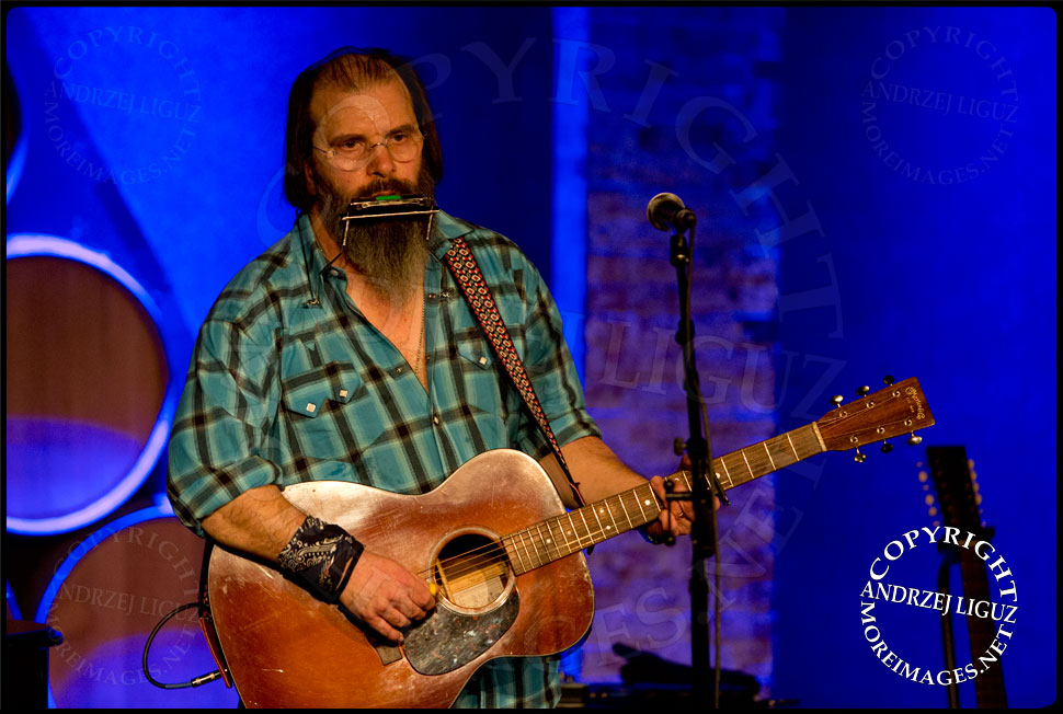 Steve Earle performing at City Winery © Andrzej Liguz/moreimages.net. Not to be used without permission
