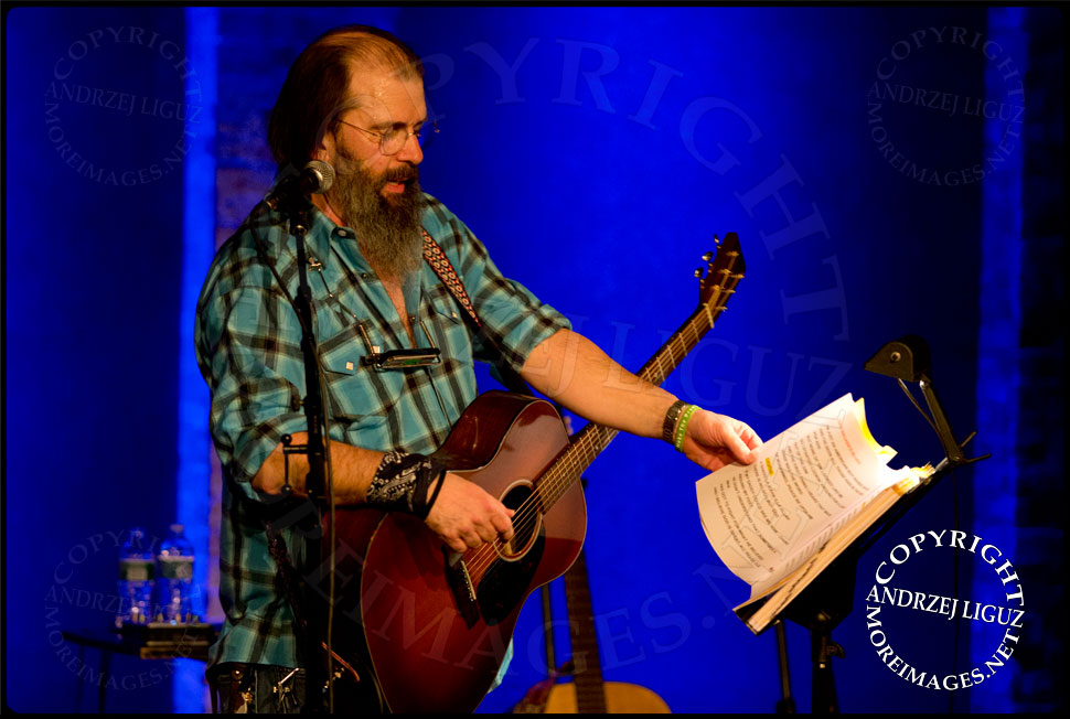 Steve Earle performing at City Winery © Andrzej Liguz/moreimages.net. Not to be used without permission