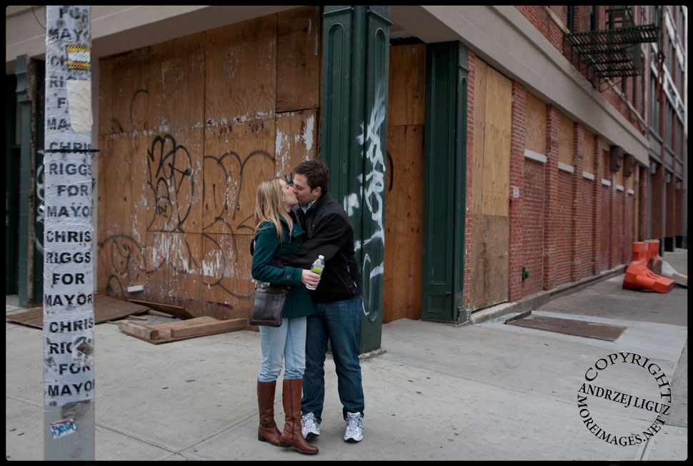 Random Lovers in NYC after Hurricane Sandy © Andrzej Liguz/moreimages.net. Not to be used without permission