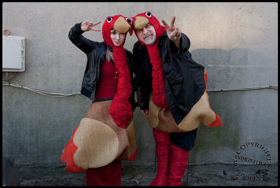 Sharna and her dad dressed as turkeys for Thanksgiving at The Rockaways © Andrzej Liguz/moreimages.net. Not to be used without permission.