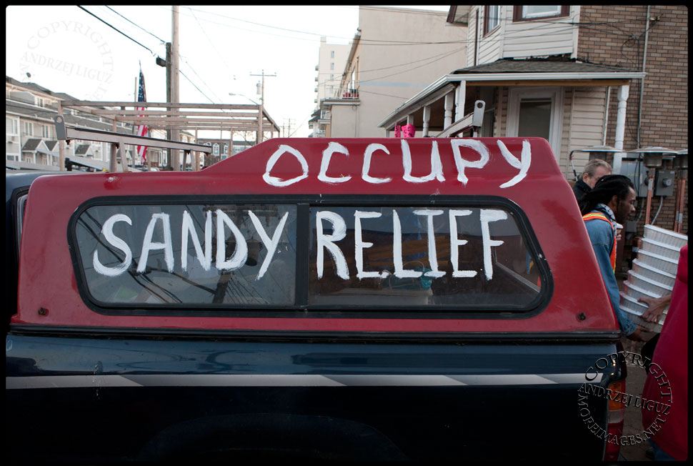 Occupy Sandy Relief at Veggie Island in The Rockaways © Andrzej Liguz/moreimages.net. Not to be used without permission.