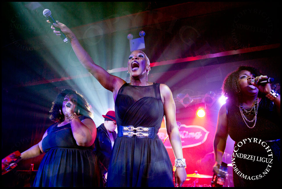 LiV Warfield with Mama Sae and Ashley Jay at BB Kings © Andrzej Liguz/moreimages.net. Not to be used without permission