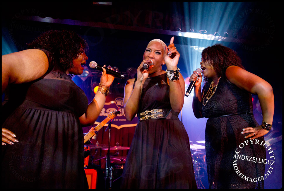 LiV Warfield with Mama Sae and Ashley Jay at BB Kings © Andrzej Liguz/moreimages.net. Not to be used without permission