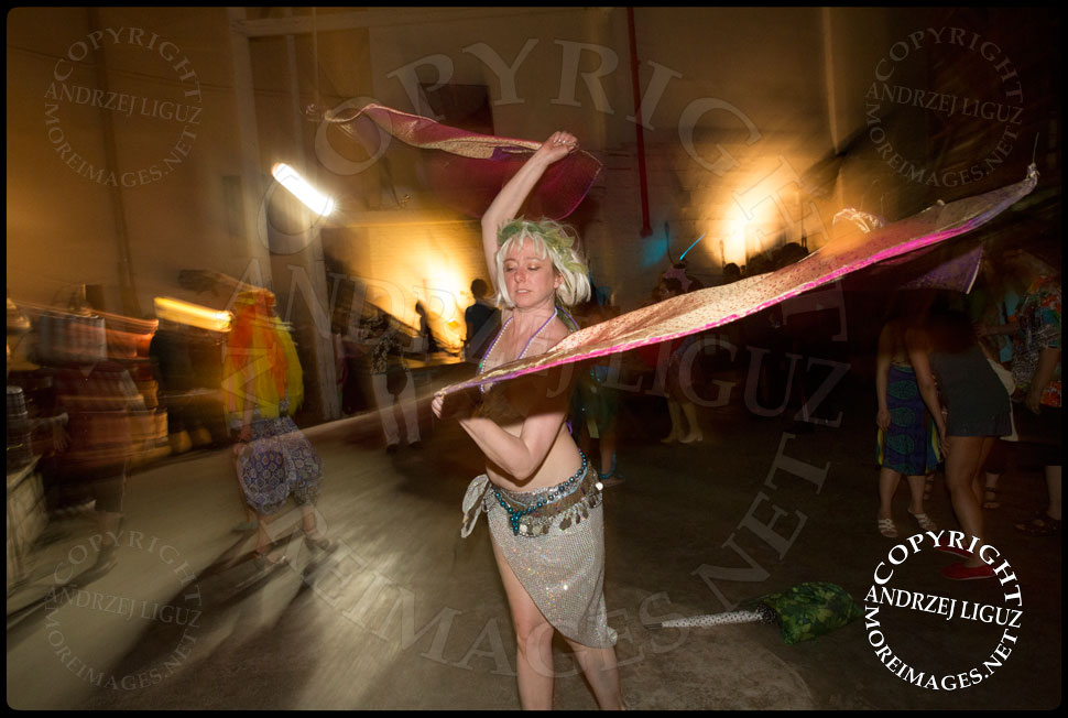 Kostume Kult member performing at Gowanus Ballroom during the Drunken Mermaid Gala © Andrzej Liguz/moreimages.net. Not to be used without permission