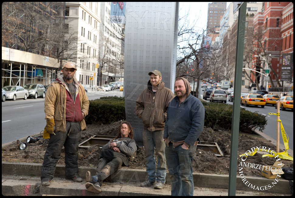 The crew that installed the Park Avenue Sculptures by artist Alexandre Arrechea and fabricated by Joshua Young of Serett Metal © Andrzej Liguz/moreimages.net. Not to be used without permission