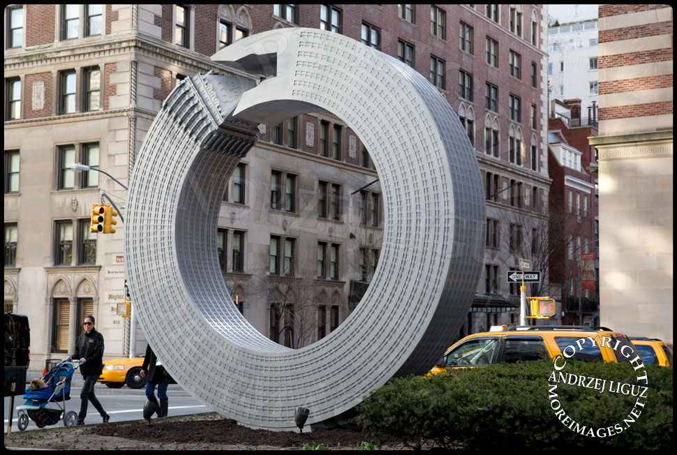 Helmsley Sculpture, Park Ave and 65th St © Andrzej Liguz/moreimages.net. Not to be used without permission