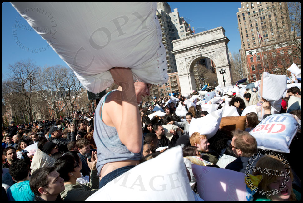 International Pillow Fight Day in NYC © Andrzej Liguz/moreimages.net. Not to be used without permission